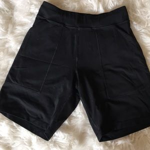 Men’s Lululemon shorts 9”
